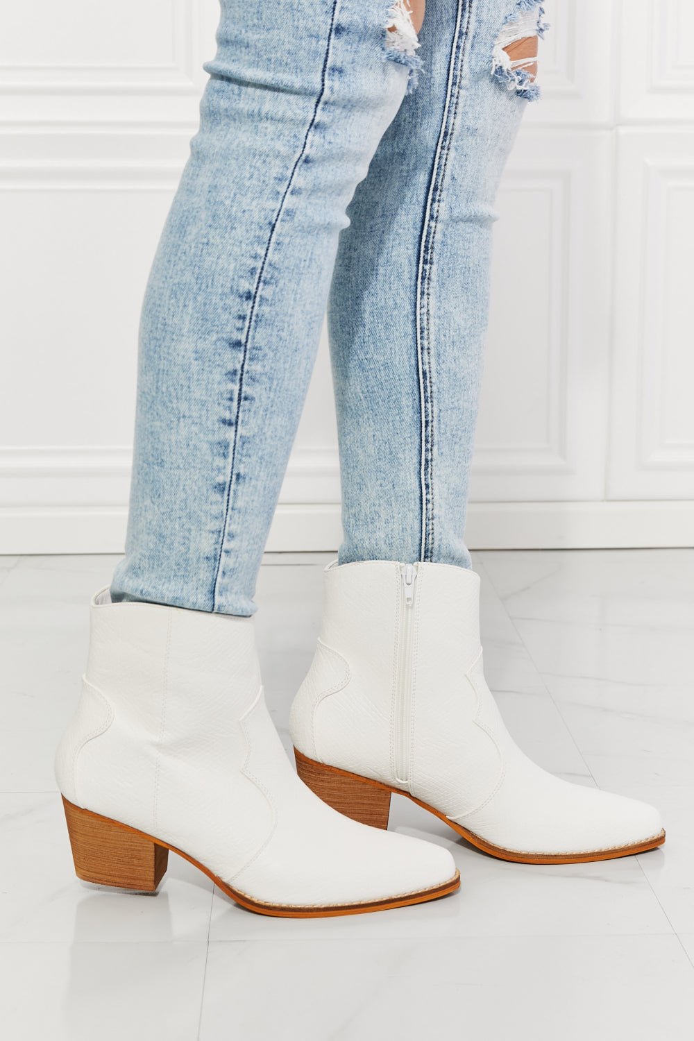 NL White Western Boots